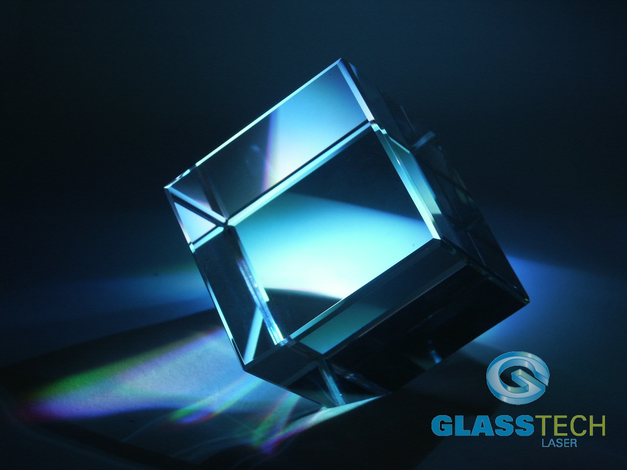 3D Portrét v krychli na rohu 80x80x80 mm