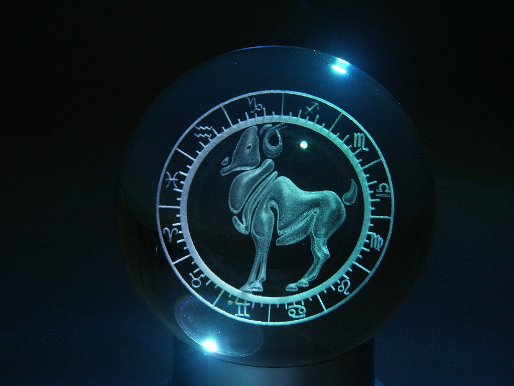 Měsíční znamení - kostka 60x60 se sraženým rohem