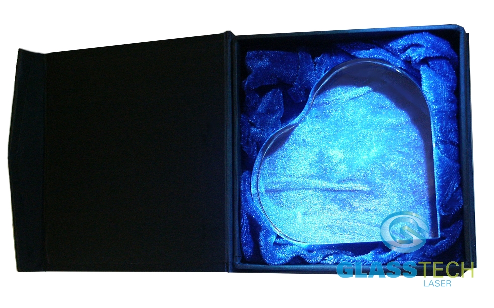 Plaketa - srdce na boku s nápisem na přání